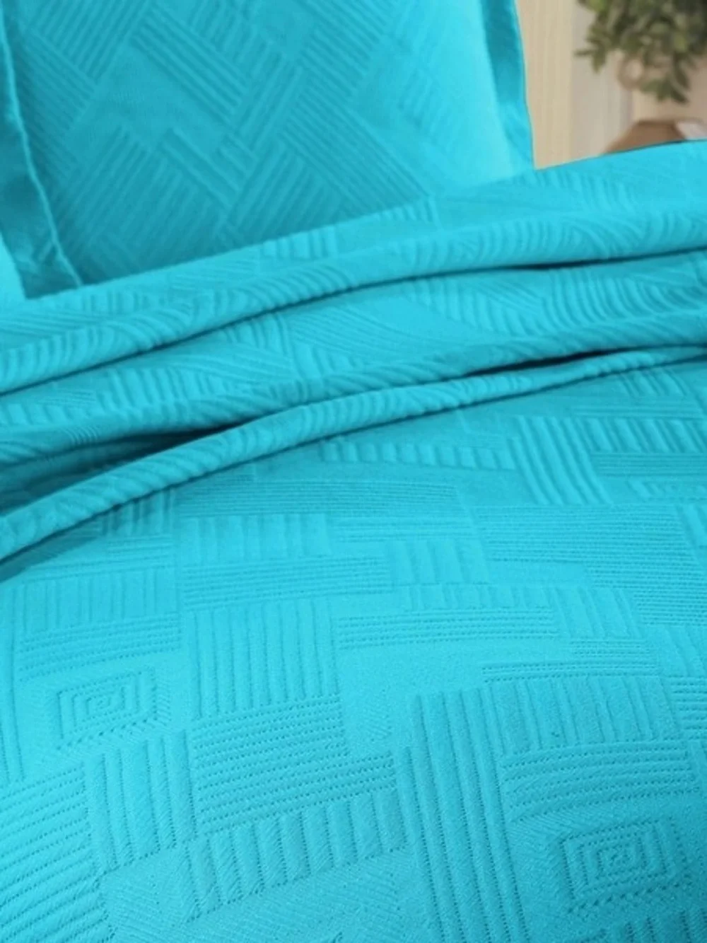 GEOMETRIC FRET Matelassé Bedspread 100% COTTON